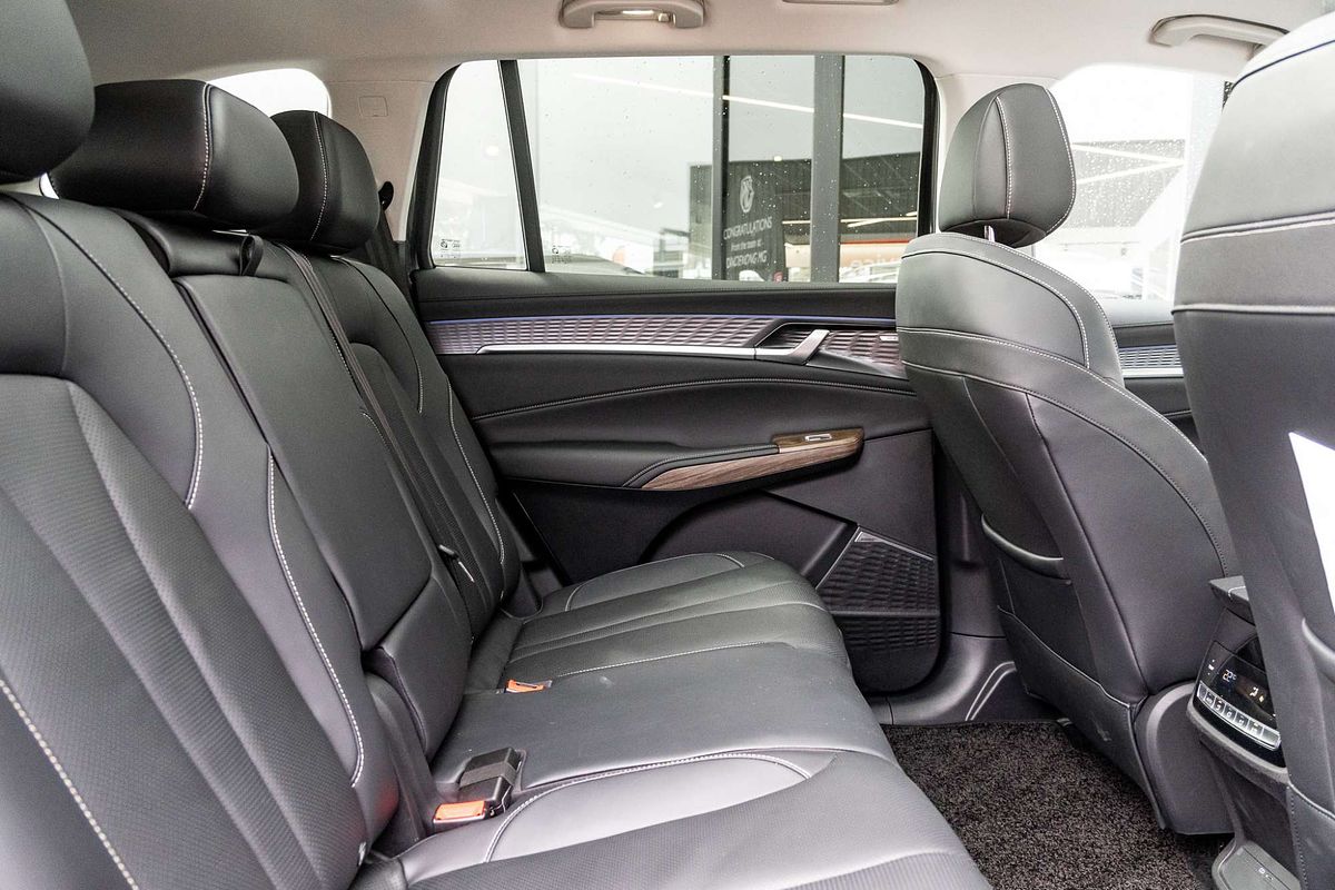 2025 MG QS Essence IS31