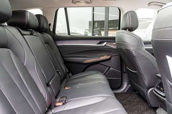 2025 MG QS Essence IS31