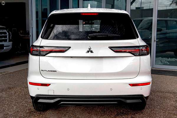 2025 Mitsubishi Outlander ES ZM