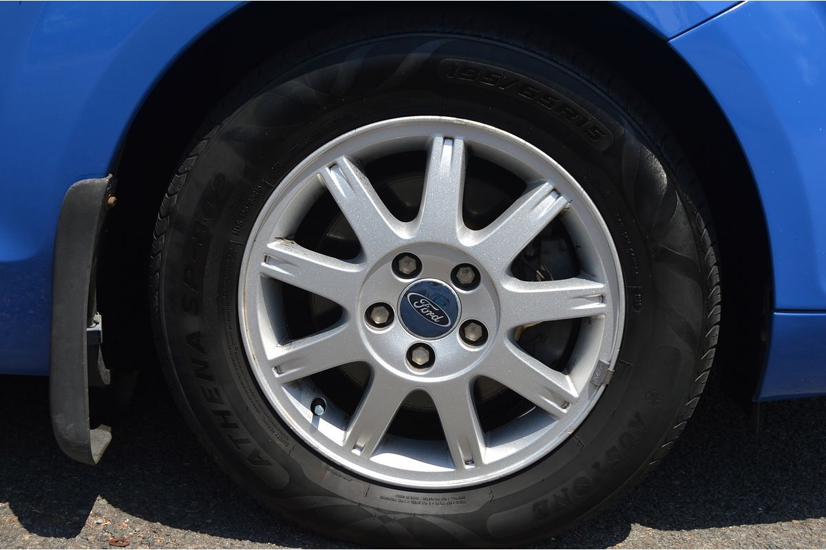 2005 Ford Focus CL LS