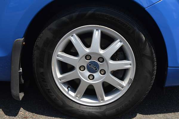 2005 Ford Focus CL LS