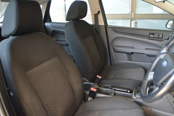 2005 Ford Focus CL LS