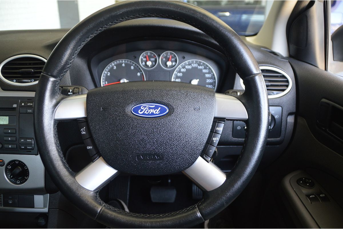 2005 Ford Focus CL LS