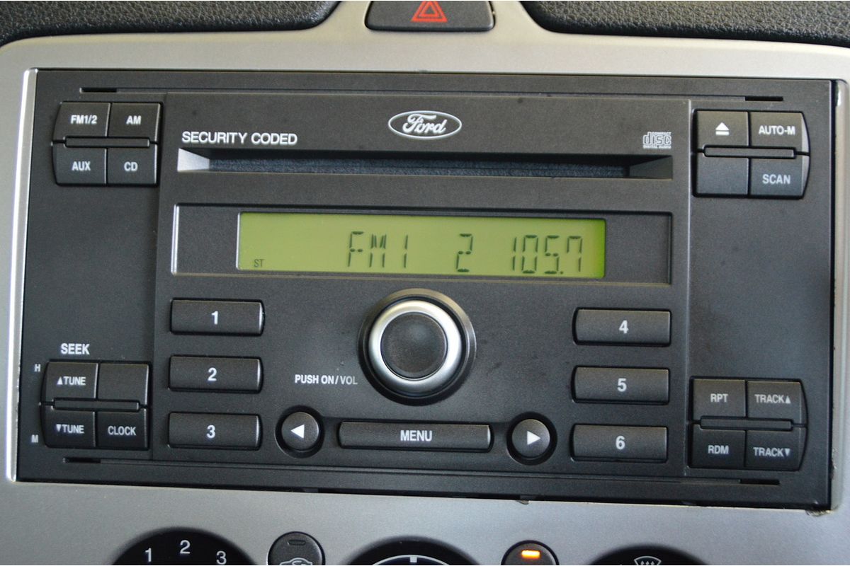 2005 Ford Focus CL LS