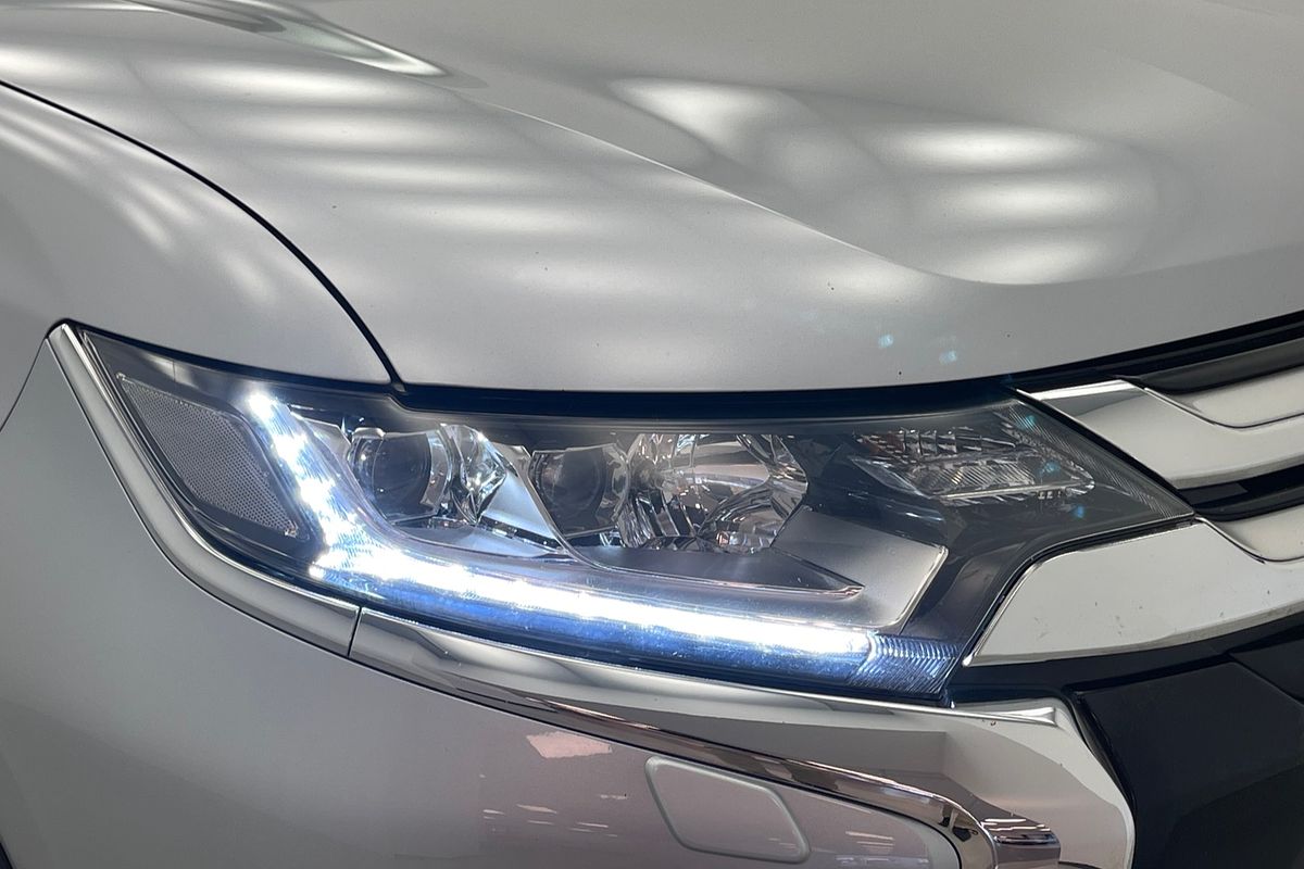 2016 Mitsubishi Outlander Exceed ZK