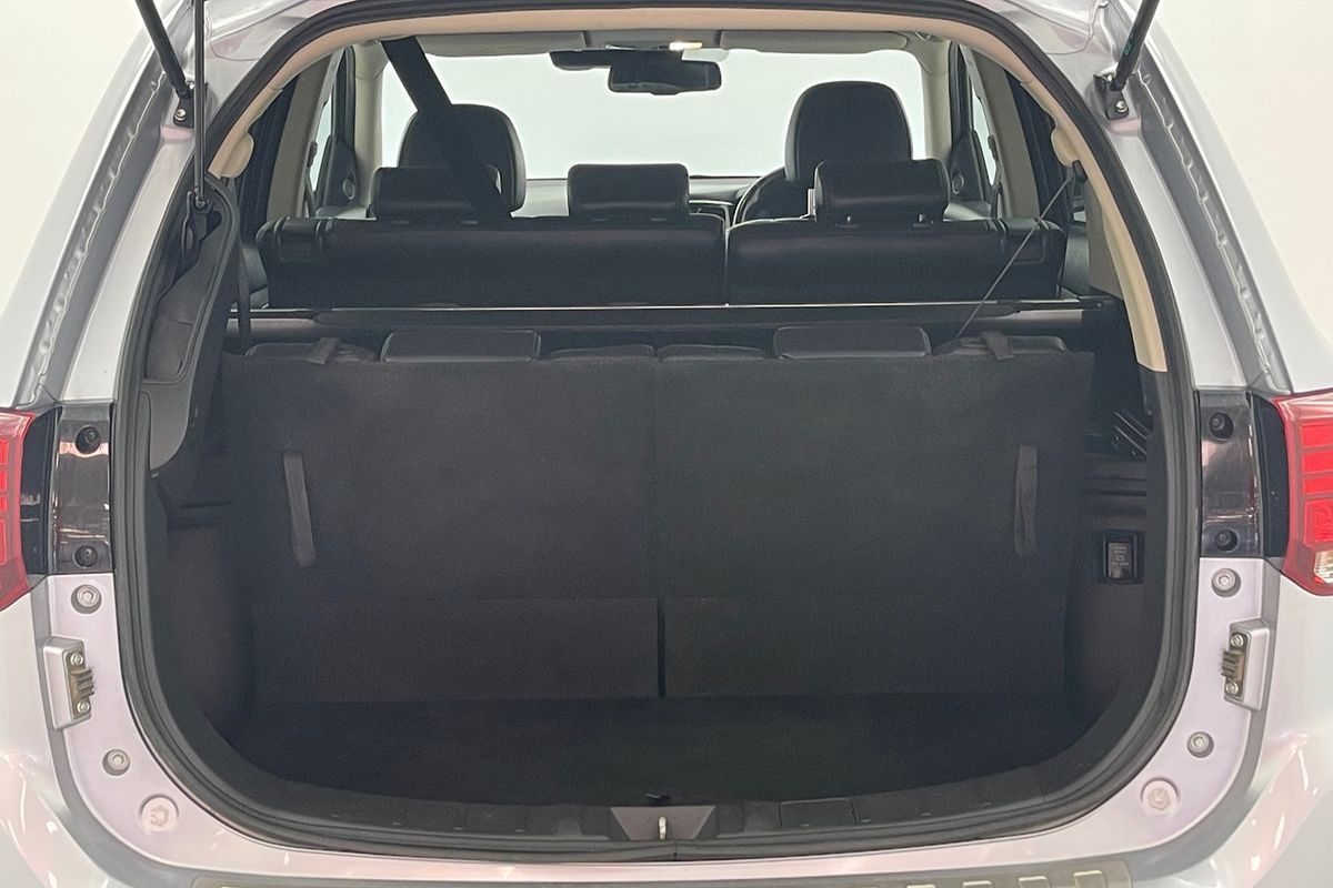 2016 Mitsubishi Outlander Exceed ZK