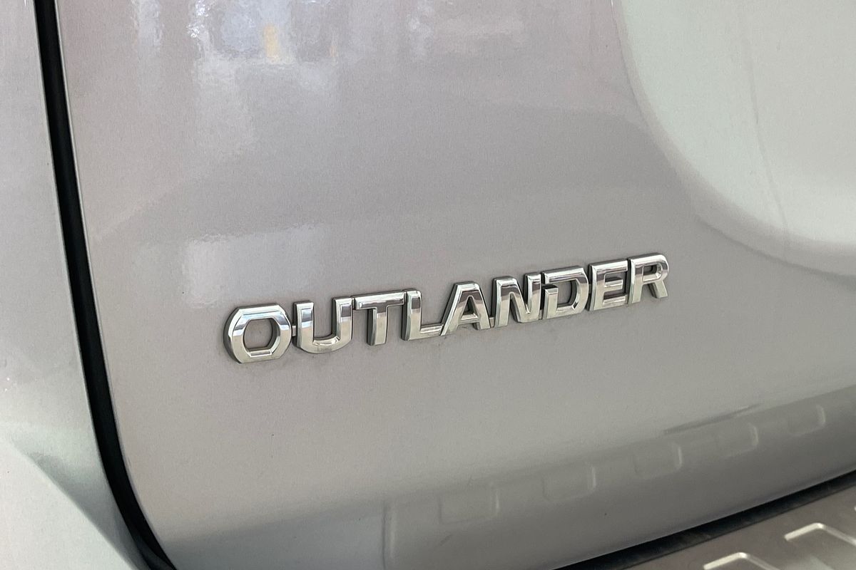 2016 Mitsubishi Outlander Exceed ZK