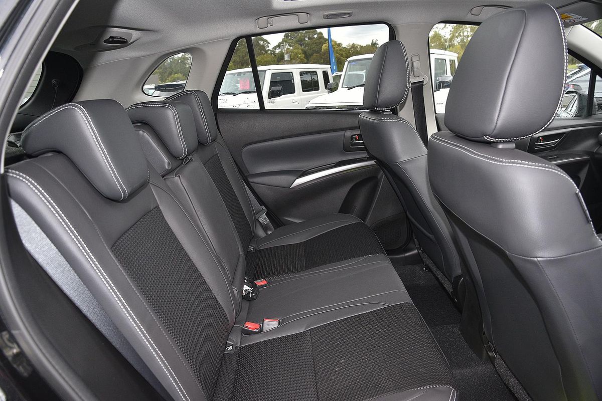 2023 Suzuki S-Cross ALLGRIP Prestige JYB