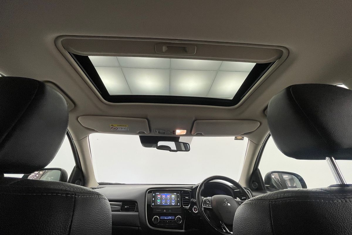 2016 Mitsubishi Outlander Exceed ZK