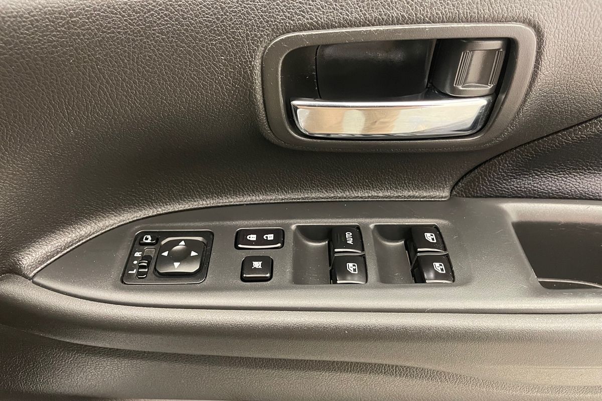 2016 Mitsubishi Outlander Exceed ZK