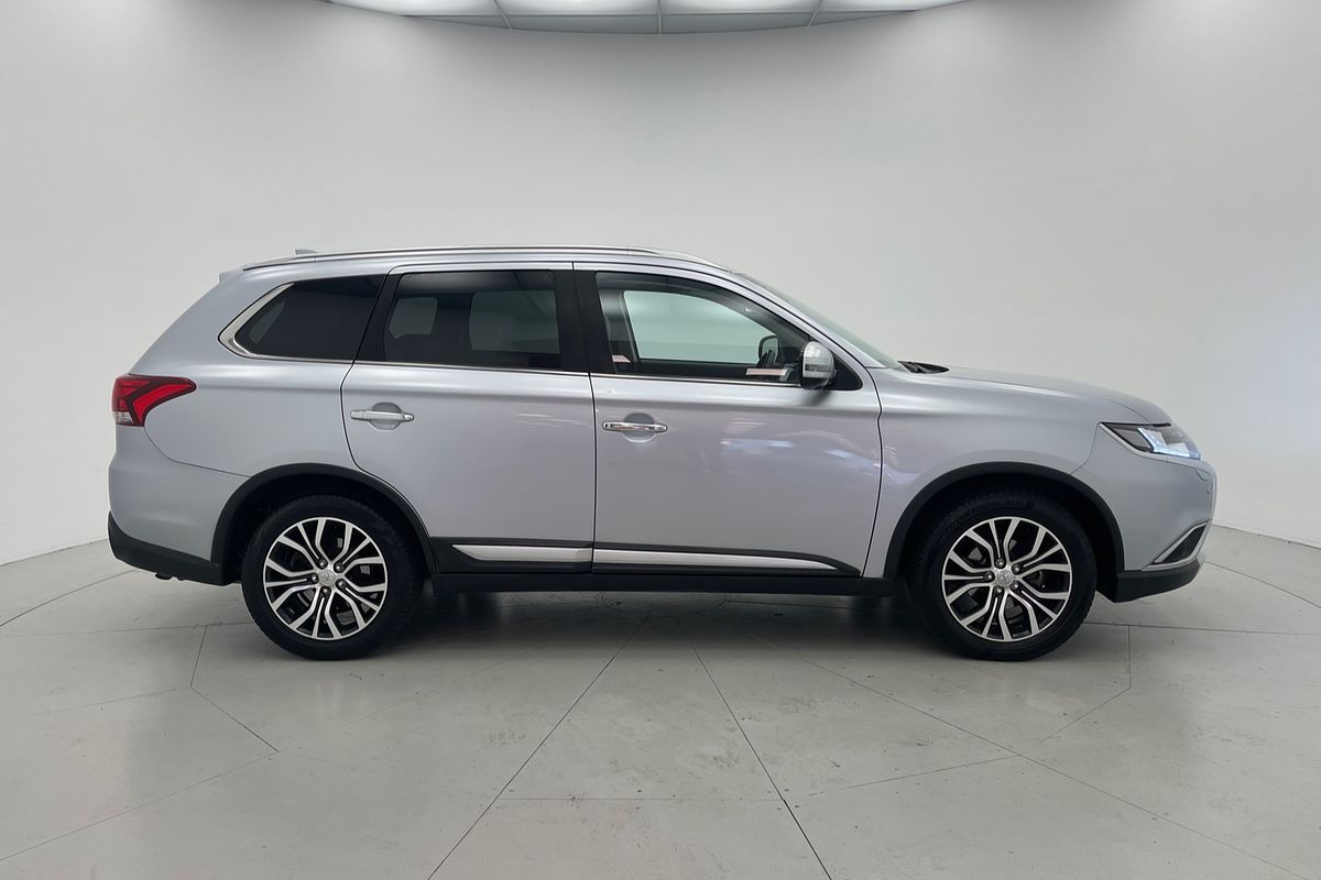 2016 Mitsubishi Outlander Exceed ZK