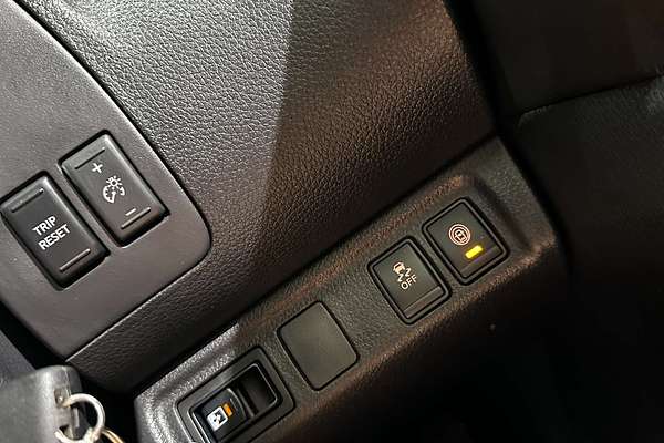 2021 Nissan Navara ST D23 Rear Wheel Drive
