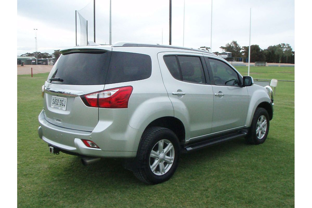 2015 Isuzu MU-X LS-T