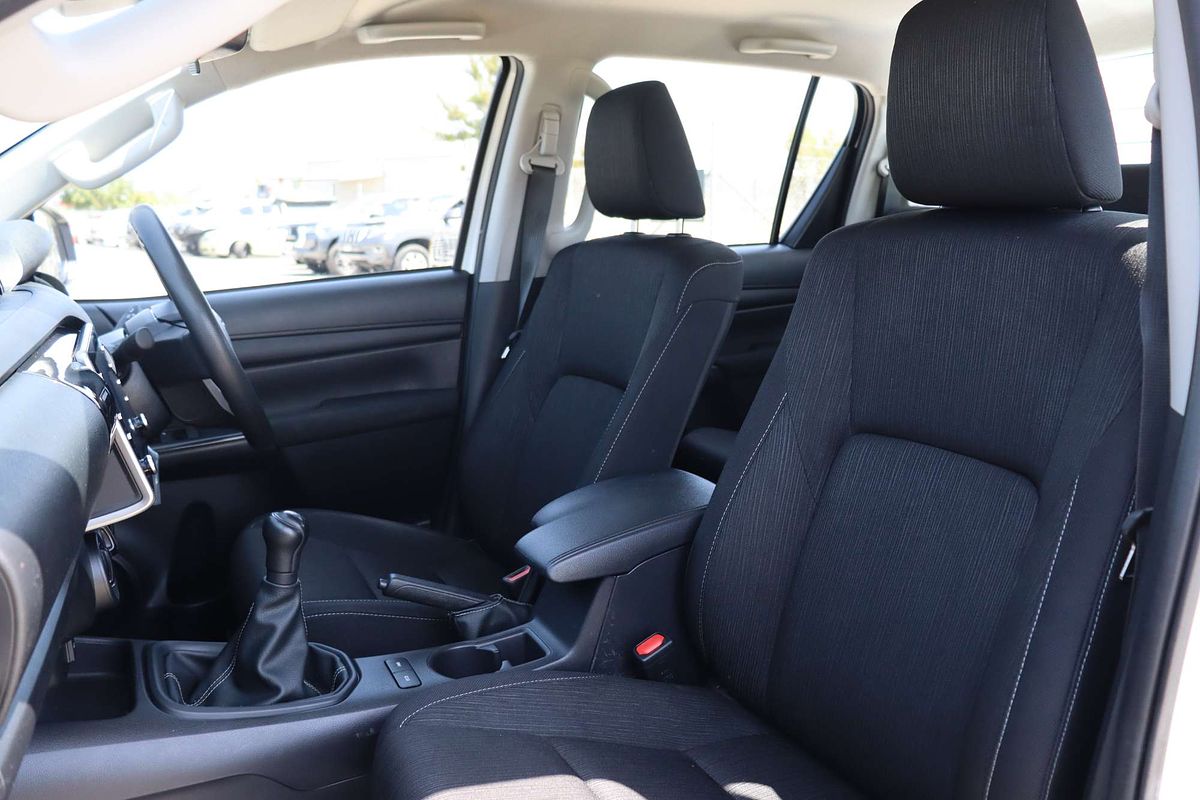 2024 Toyota Hilux SR GUN126R 4X4