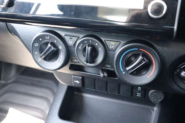 2024 Toyota Hilux SR GUN126R 4X4