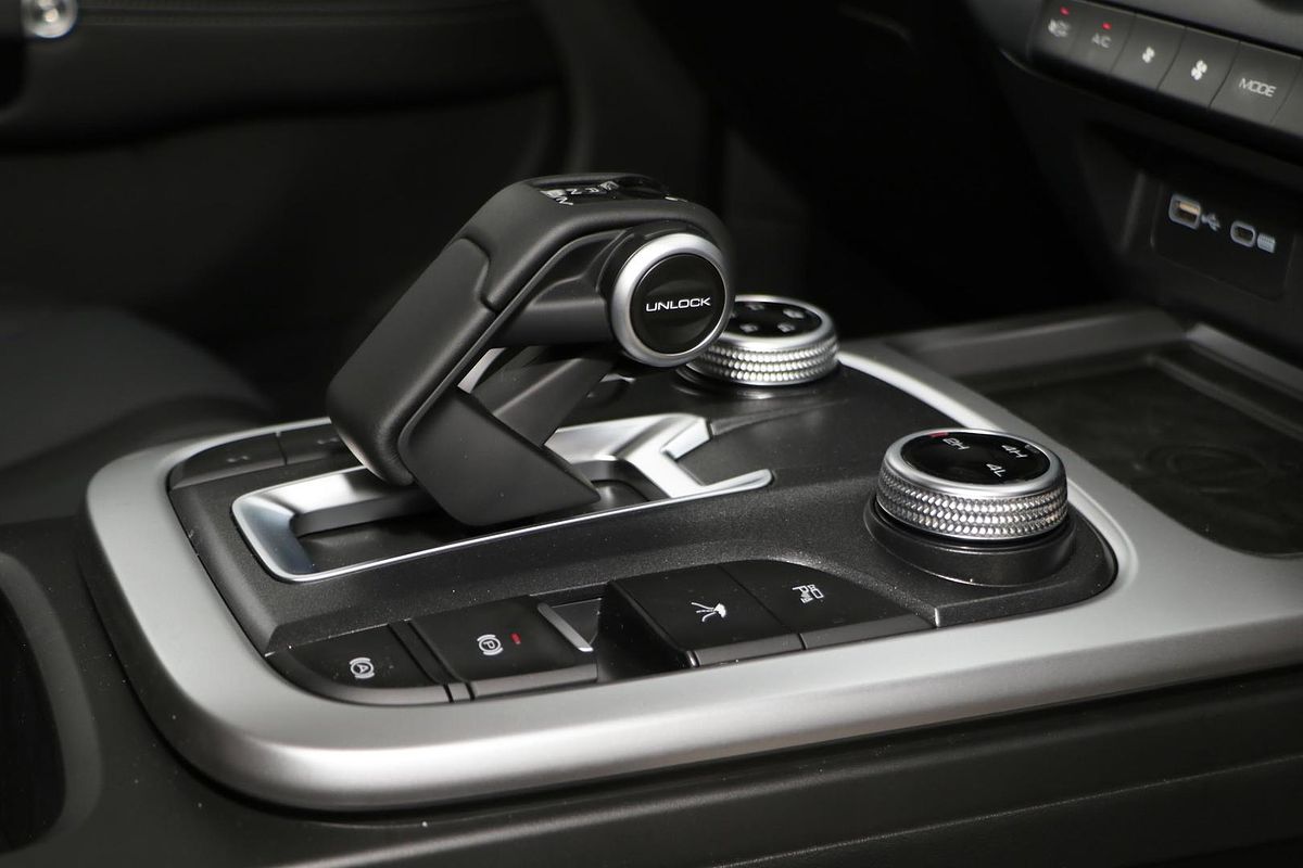 2025 GWM Tank 300 Ultra P01