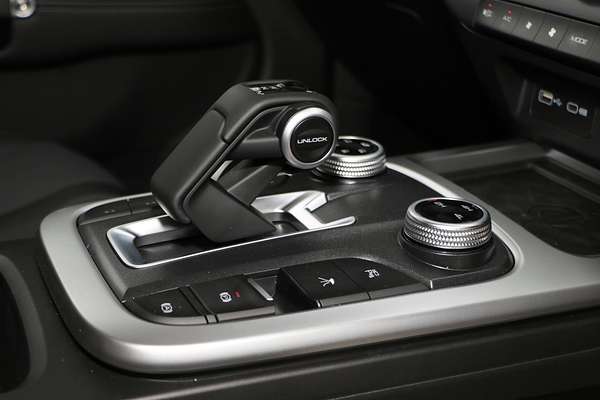 2025 GWM Tank 300 Ultra P01