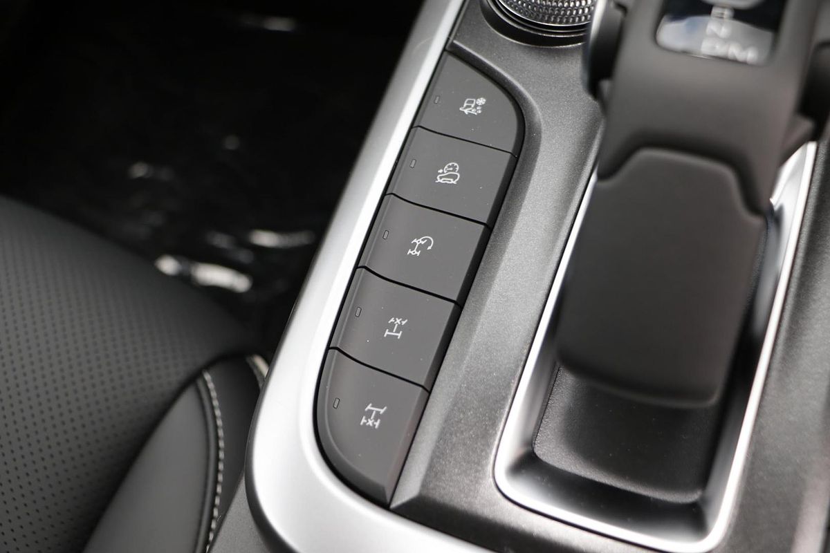 2025 GWM Tank 300 Ultra P01