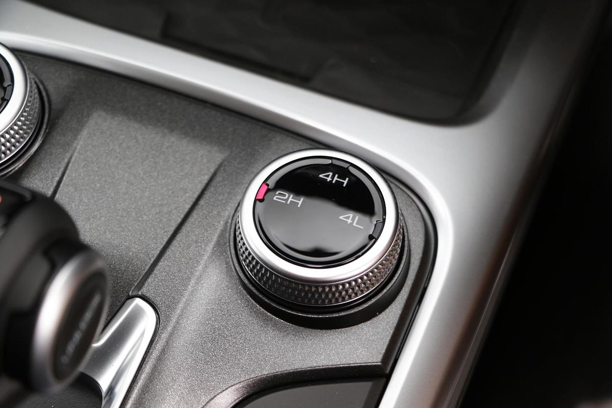 2025 GWM Tank 300 Ultra P01