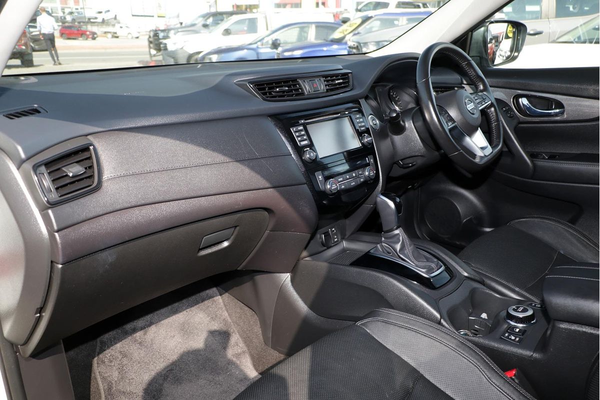 2017 Nissan X-TRAIL ST-L T32 Series II