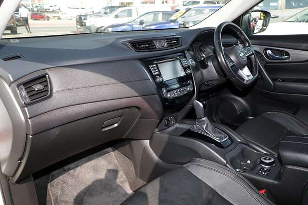 2017 Nissan X-TRAIL ST-L T32 Series II