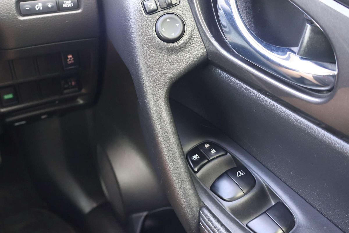 2022 Nissan X-TRAIL ST T32