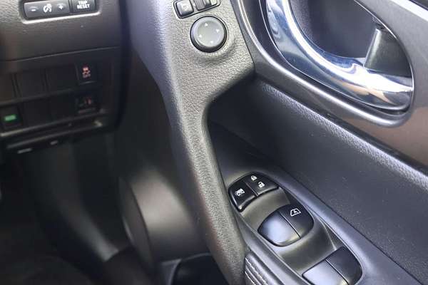 2022 Nissan X-TRAIL ST T32