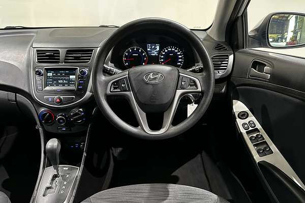 2017 Hyundai Accent Active RB4