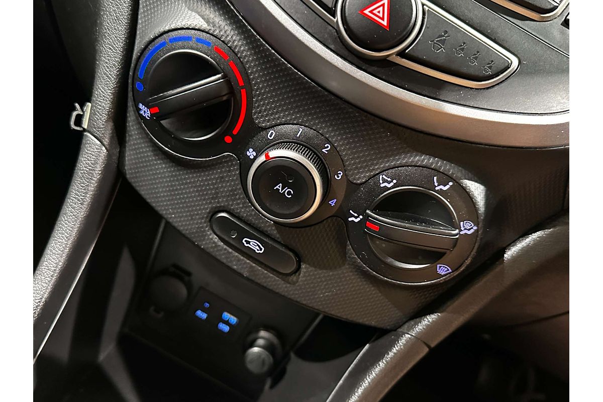 2017 Hyundai Accent Active RB4