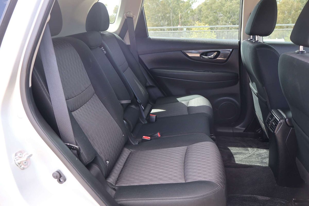 2022 Nissan X-TRAIL ST T32