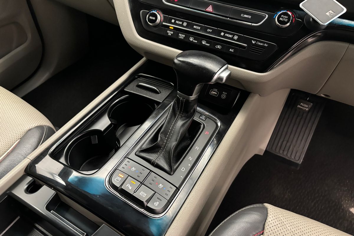 2018 Kia Carnival Platinum YP