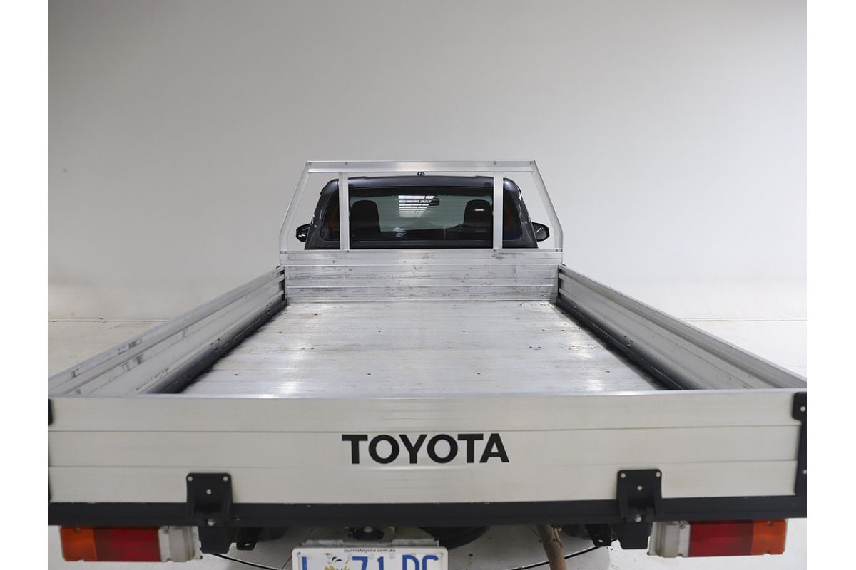 Hilux 4x2 Workmate 2.7L Petrol Automatic Single Cab C/C C227710 001