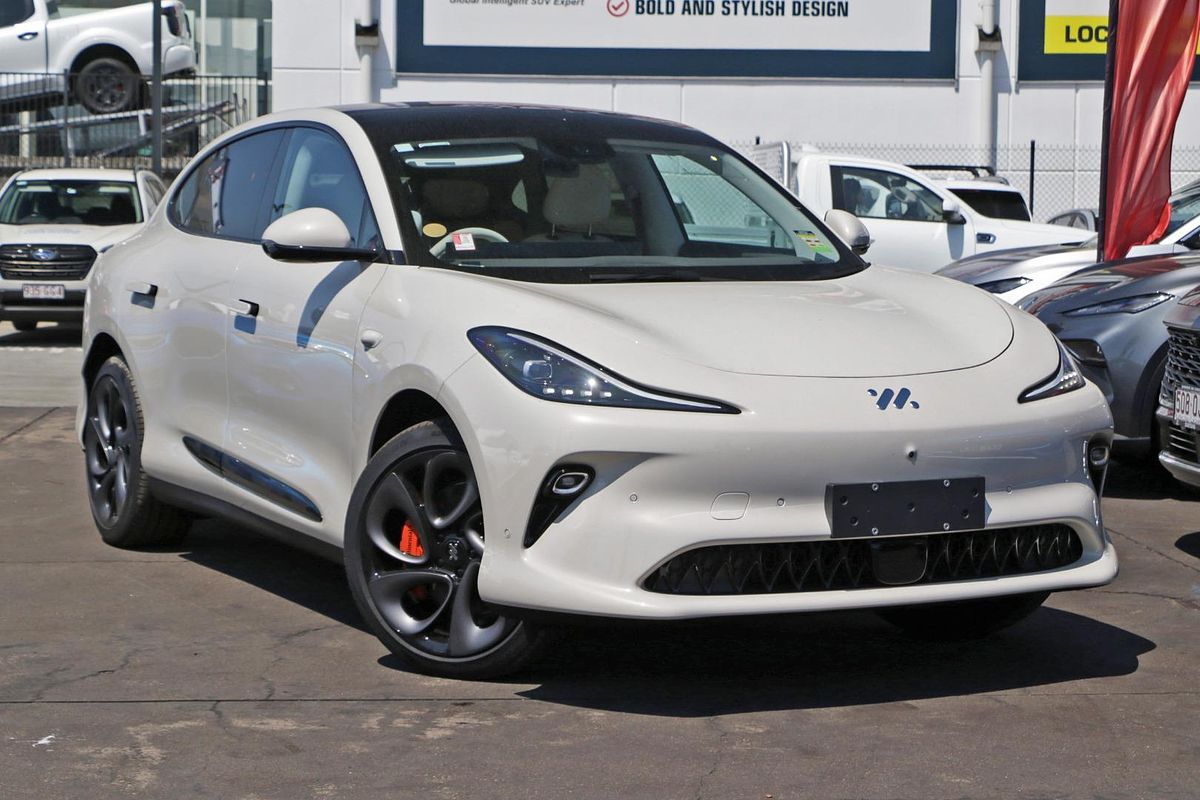 2025 MG IM6 Platinum S12L