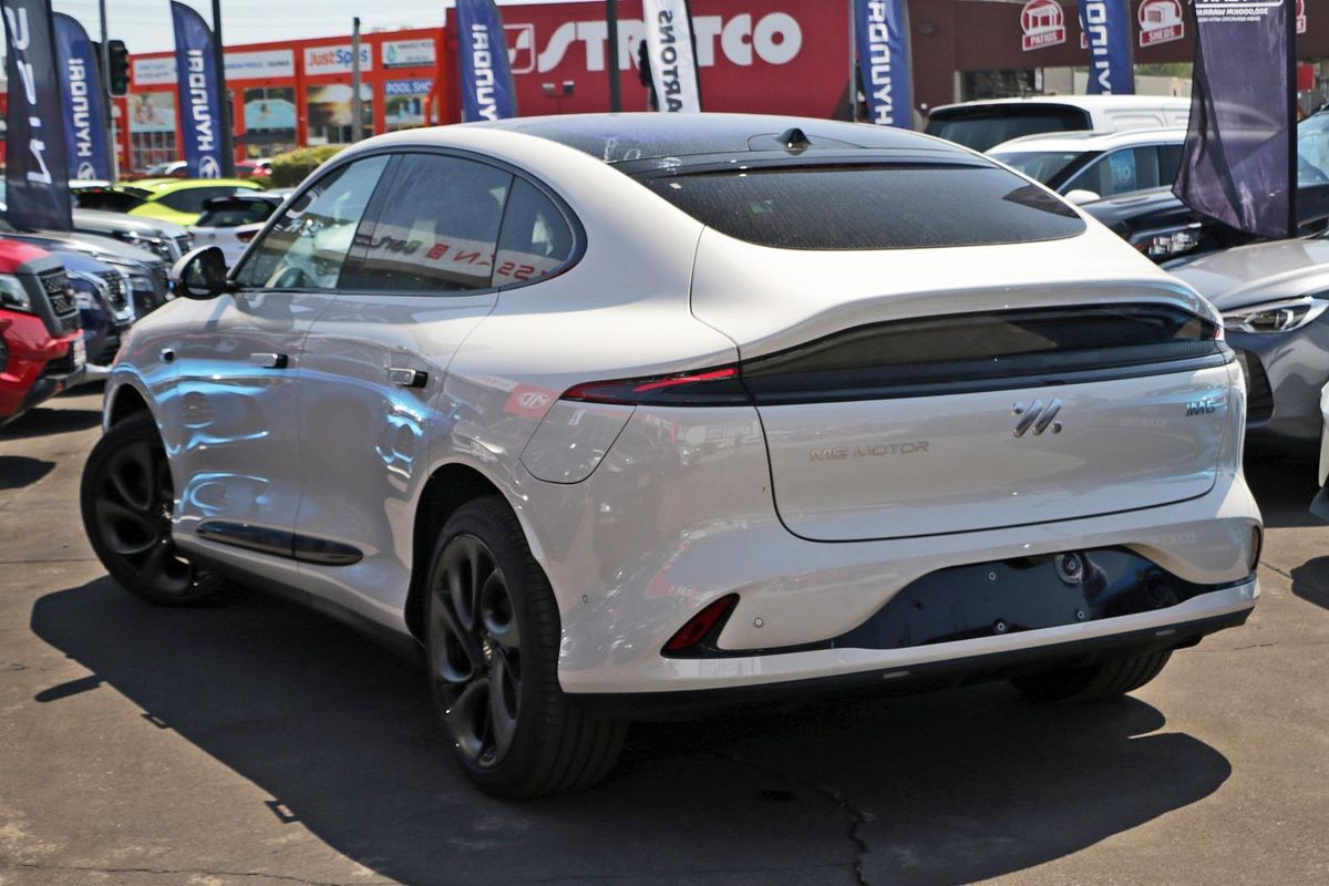 2025 MG IM6 Platinum S12L