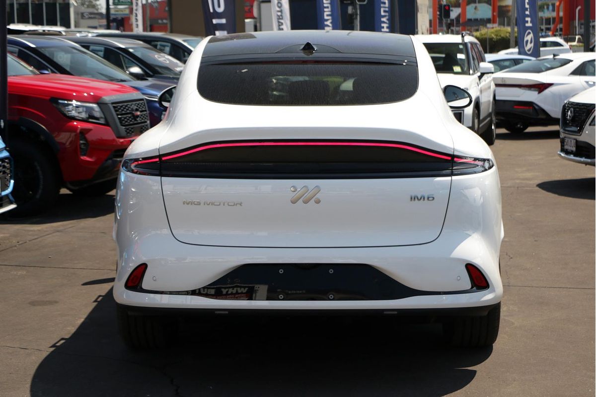 2025 MG IM6 Premium S12L