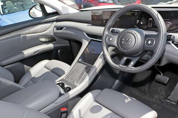 2025 MG IM6 Premium S12L