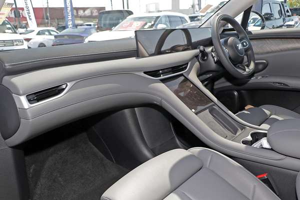 2025 MG IM6 Premium S12L