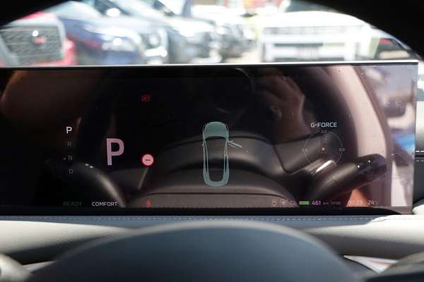 2025 MG IM5 Premium P12L