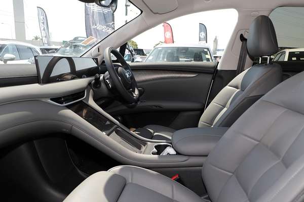 2025 MG IM6 Premium S12L