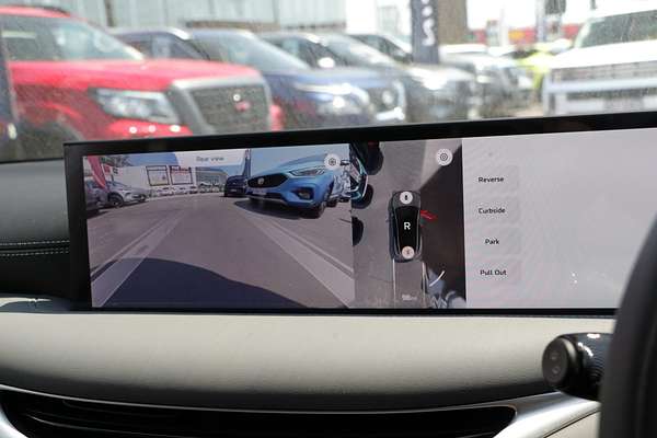 2025 MG IM5 Premium P12L