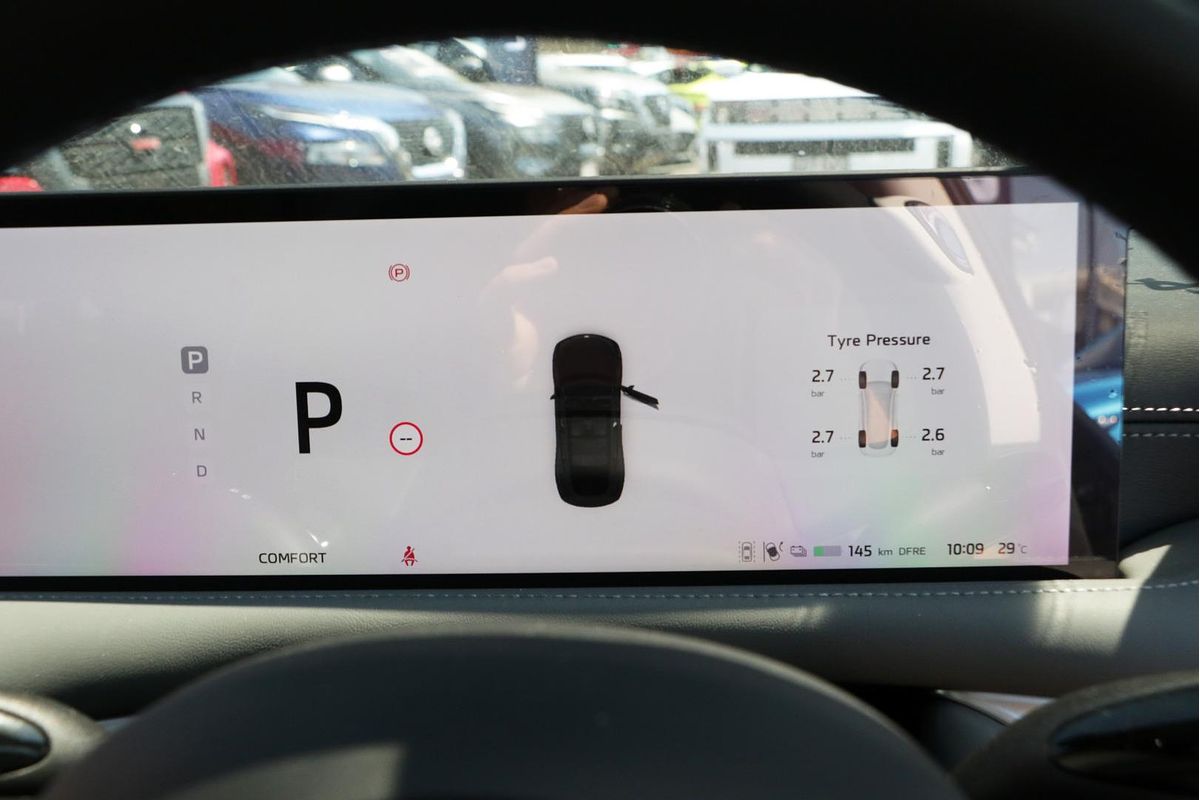 2025 MG IM5 Premium P12L