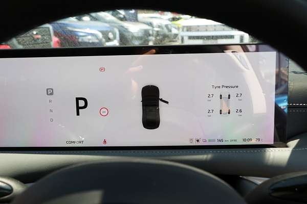 2025 MG IM5 Premium P12L