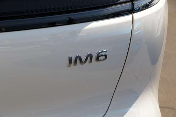 2025 MG IM6 Platinum S12L