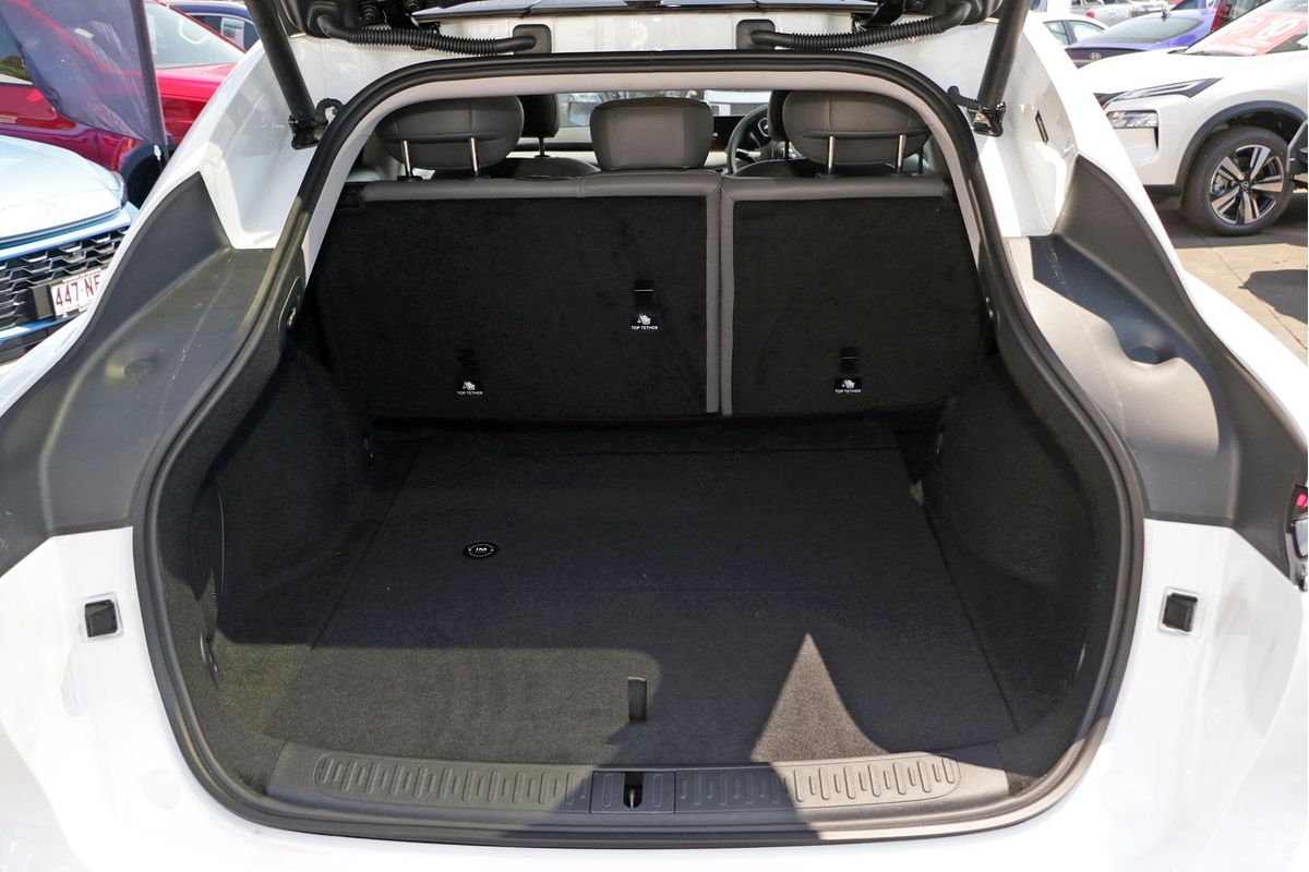 2025 MG IM6 Premium S12L