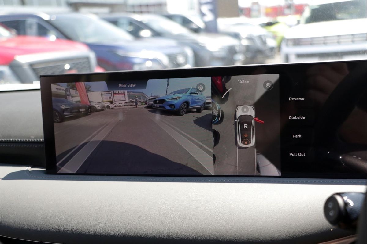 2025 MG IM6 Premium S12L