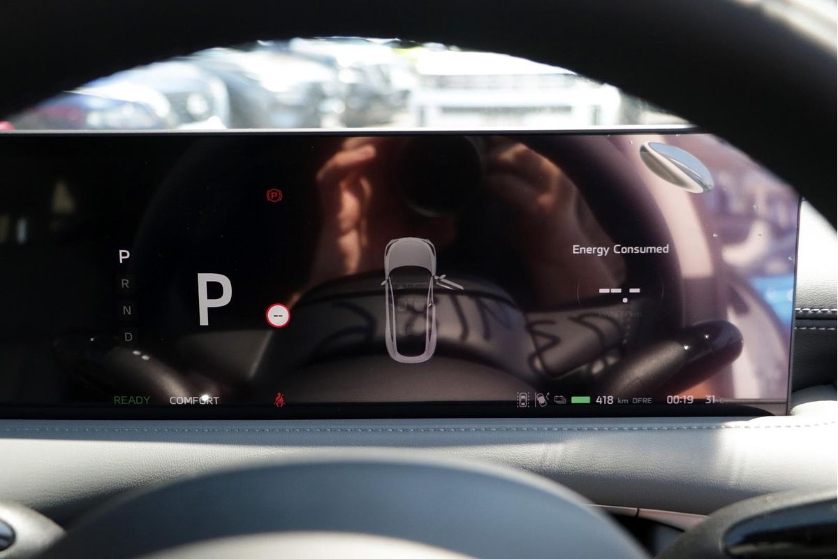 2025 MG IM6 Premium S12L