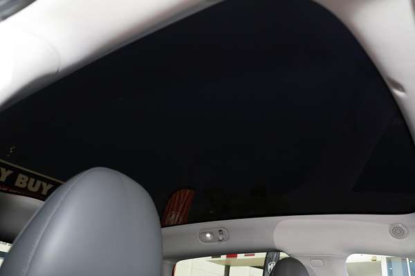 2025 MG IM6 Premium S12L