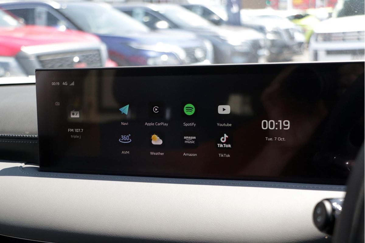 2025 MG IM6 Premium S12L