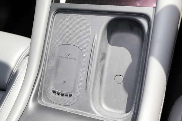 2025 MG IM6 Premium S12L