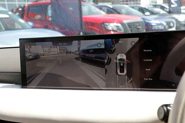 2025 MG IM6 Platinum S12L